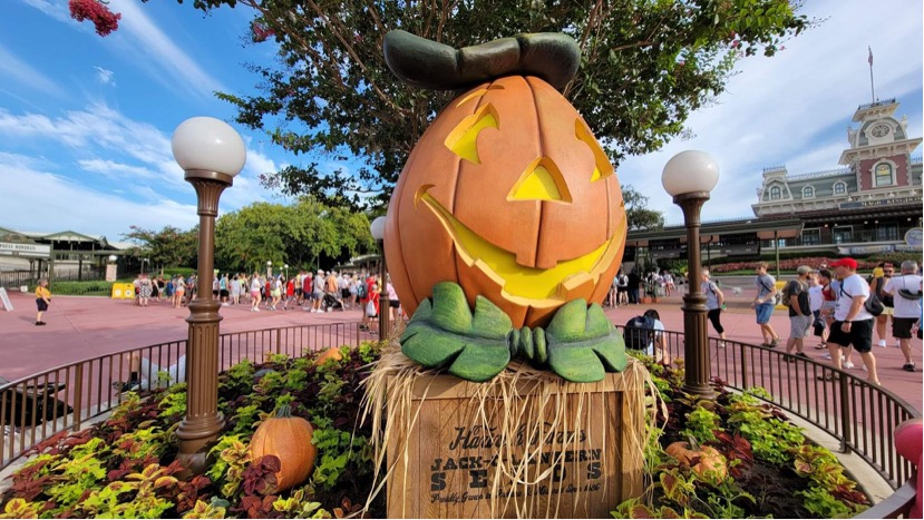 Magic Kingdom Is Ready For Fall And Mickey's Not So Scary Halloween Party! 3 Magic Kingdom