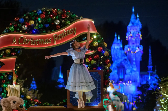 Disney World Annual Passholder Room Discount Available for the Holidays 1 Disney World Annual Passholder Room Discount Available for the Holidays 1
