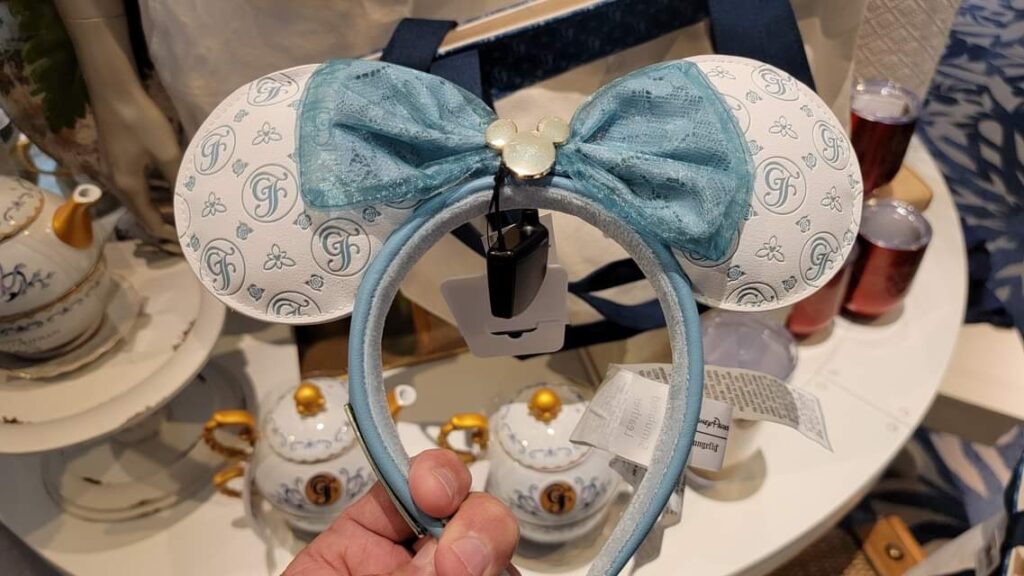 Super Cute Minnie Ears Available At Walt Disney World Right Now! 8 Minnie Ears