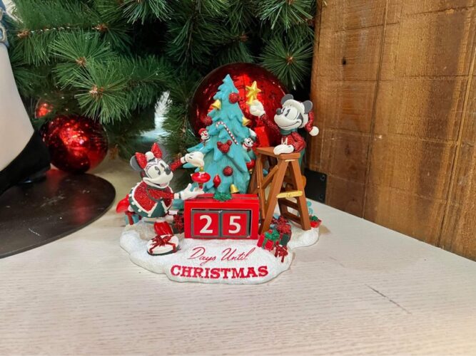 Disney Delivers With The Holiday Merchandise At Disney World And ShopDisney! 27 Holiday merchandise