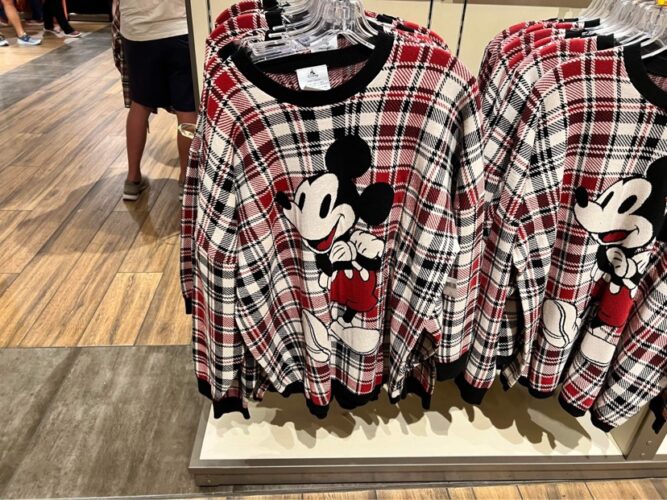 Disney Delivers With The Holiday Merchandise At Disney World And ShopDisney! 10 Holiday merchandise