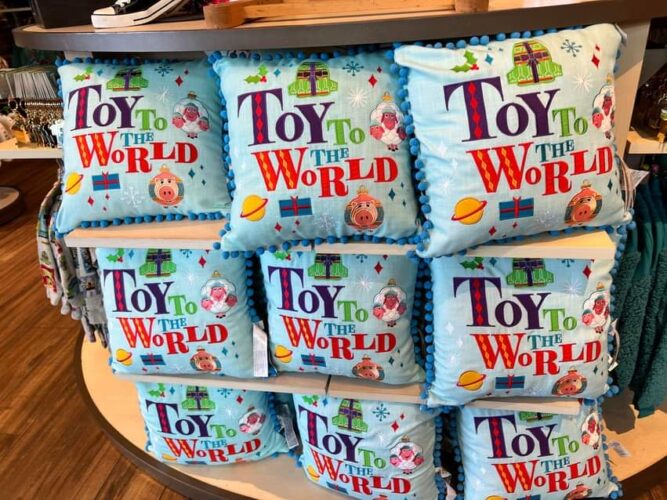 Disney Delivers With The Holiday Merchandise At Disney World And ShopDisney! 14 Holiday merchandise