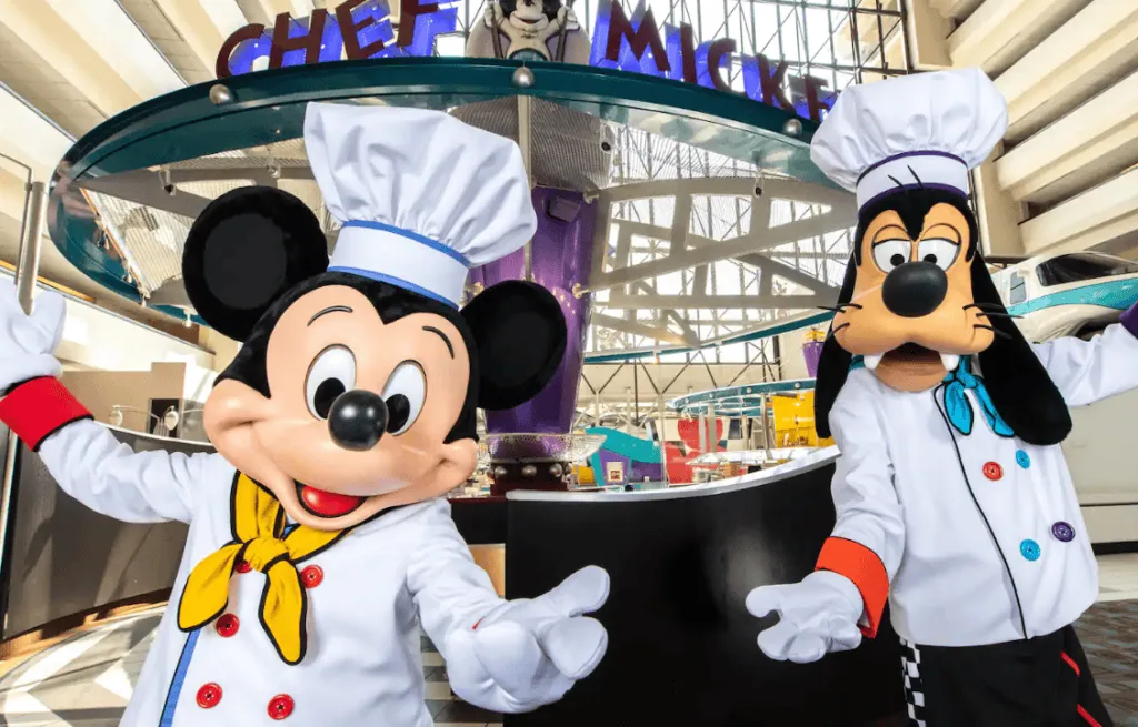6 Key Features to use in My Disney Experience App 3 Dining with Little Ones