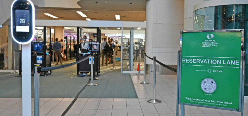Orlando International Airport vs Orlando Sanford International Airport: Which One Is Right For Me? 2 Orlando International Airport Clear Lin