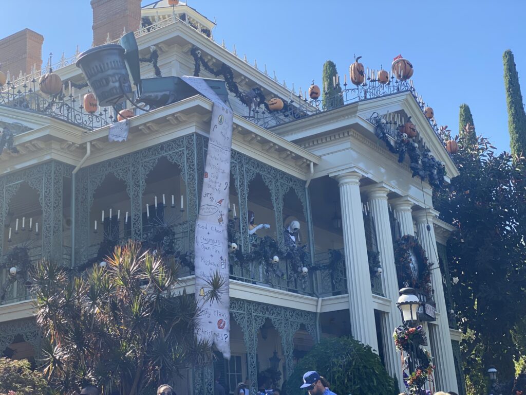 13 Spooktacular Facts About Halloween Time at Disneyland 2 haunted mansion 1