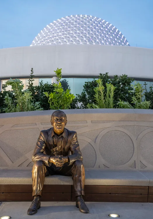 "Walt the Dreamer" Statue To Be Unveiled at EPCOT on December 5th 3 walt the dreamer 3