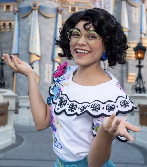 Top 20 Disney PhotoPass Photo Ops of 2023 6 mirable