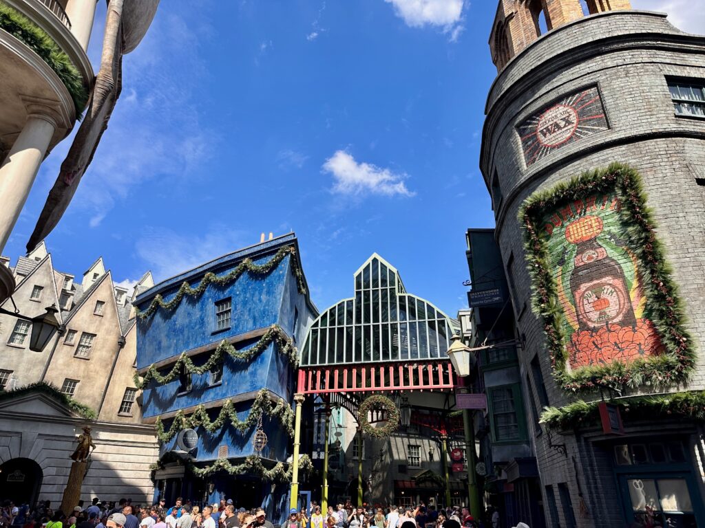 Tips for a Spending a Magical Christmas in the Wizarding World of Harry Potter at Universal Orlando Resort 2 universal holiday decorations diagon alley 3