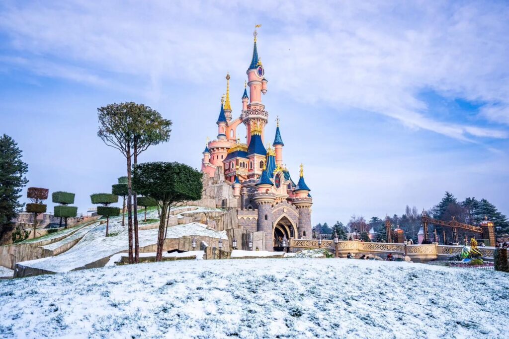 Rare Breathtaking Snowfall Covers Disneyland Paris 1 Snowfall