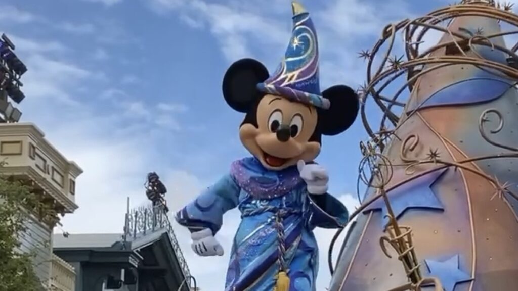 Guide to 'Magic Happens' Parade at Disneyland 1 magic happens