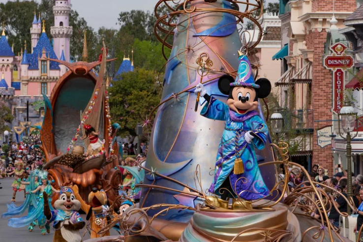 Guide to 'Magic Happens' Parade at Disneyland 2 mickey