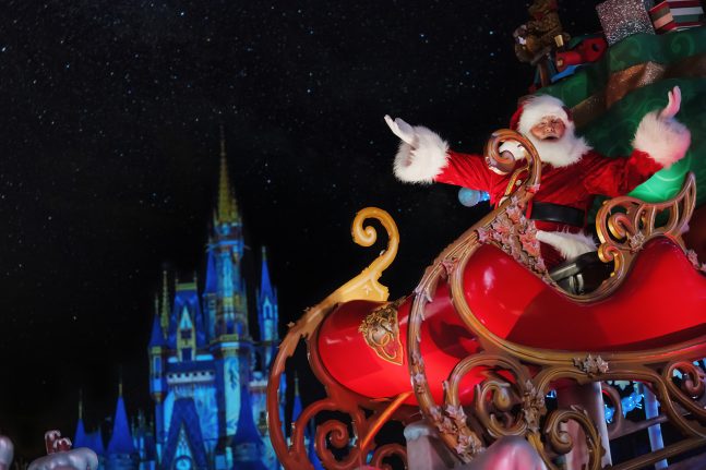 Get Your Holiday Cheer Started Early with Disney Parks! 5 santa