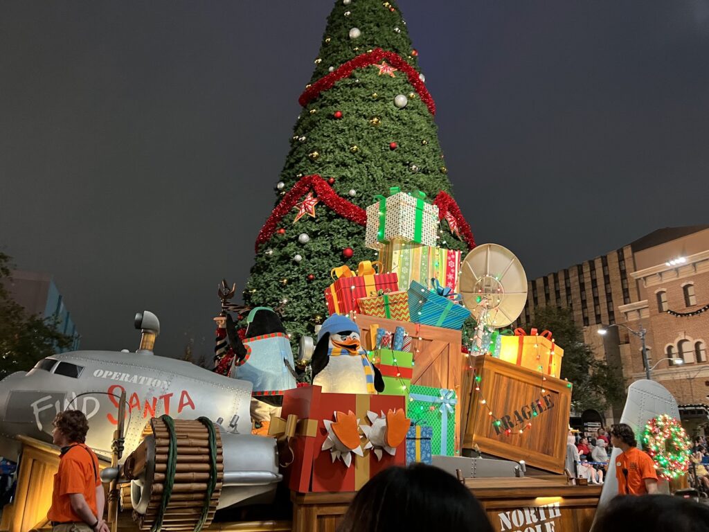Holiday Celebrations Return to Universal Orlando Resort 3 Holiday Celebrations Return to Universal Orlando Resort macy parade