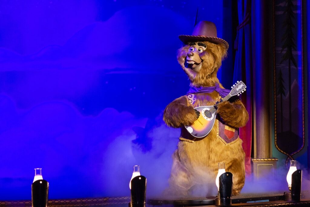 The Stars of the Show: A Guide to the Country Bear Musical Jamboree Cast 8 IMG 1348