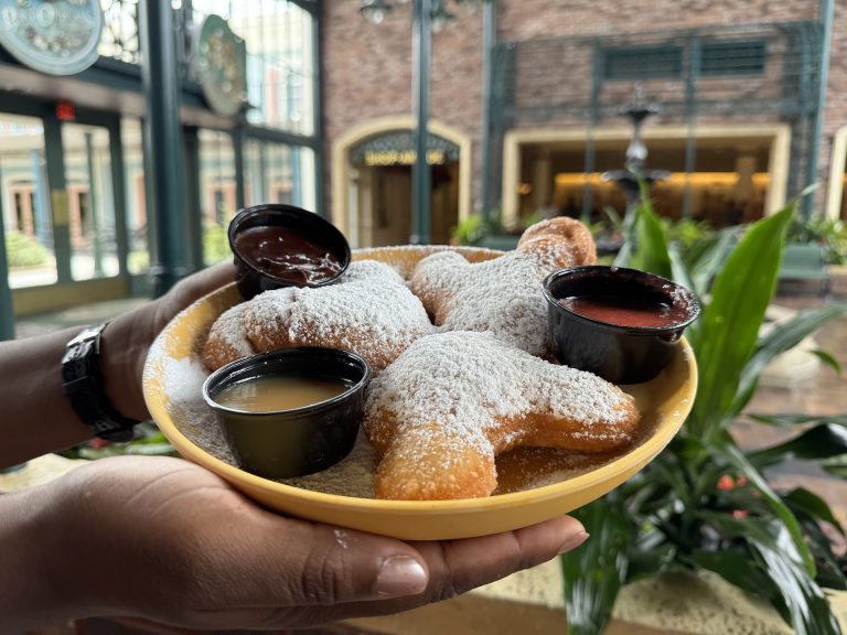 Beignet Bonanza: A Delicious Guide to Disney World's Sweet Treats 1 beignets
