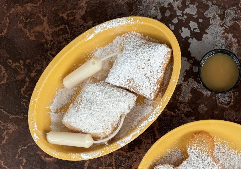 Beignet Bonanza: A Delicious Guide to Disney World's Sweet Treats 3 beignets3