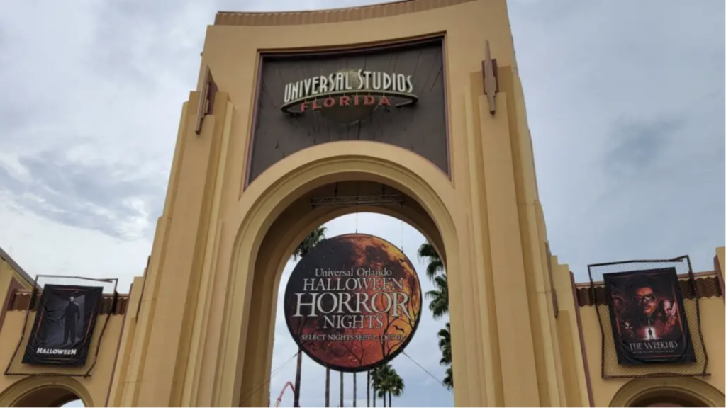 Your Updated Halloween Horror Nights 33 Planning Guide 1 hhn tickets arch