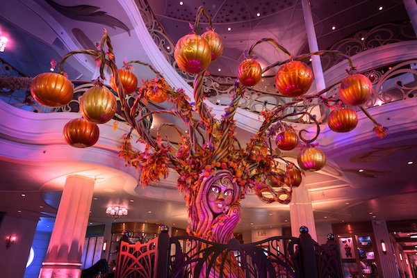 Spooktacular Fun: 13 Halloween Must-Do's at Disney 1 decor