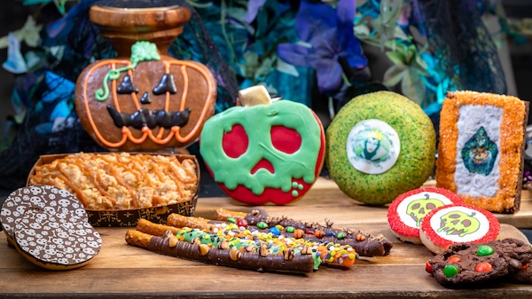 Spooktacular Fun: 13 Halloween Must-Do's at Disney 7 spooky food