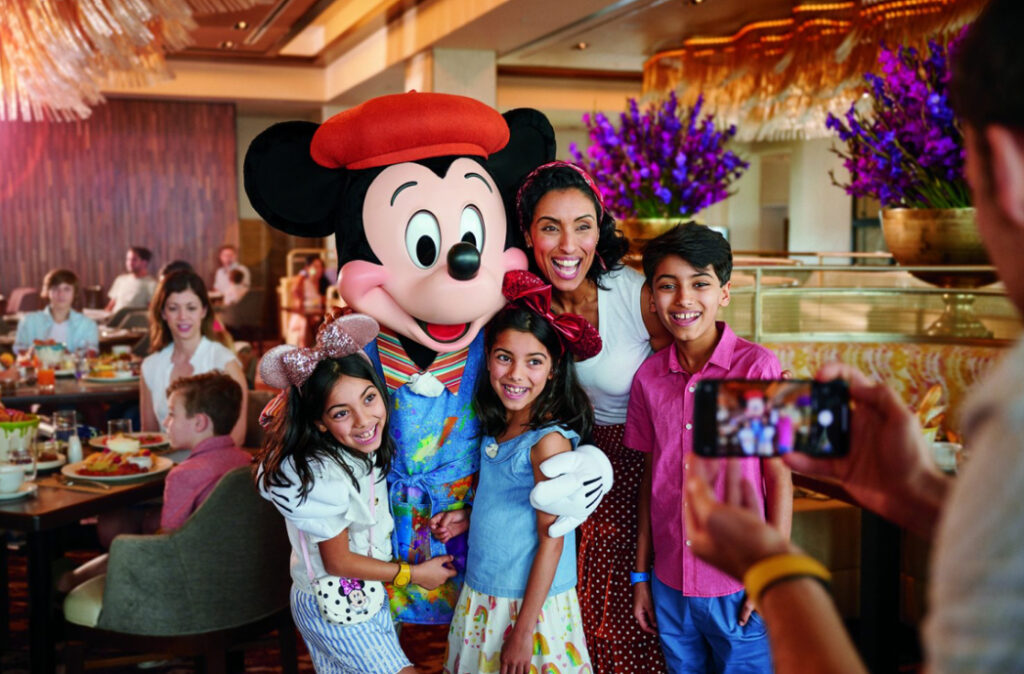 Unlock the Secrets of Disney Skyliner: 5 Tips for a Magical Ride! 6 Disney Skyliner