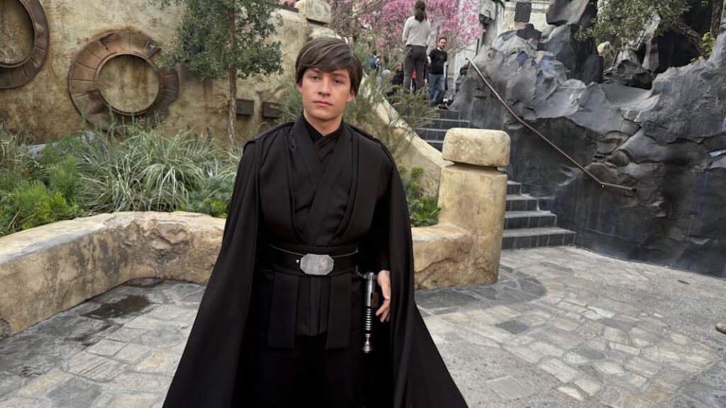 Disneyland's Season of the Force: Our Full Review 2 Disneyland's Season of the Force: Our Full Review 1