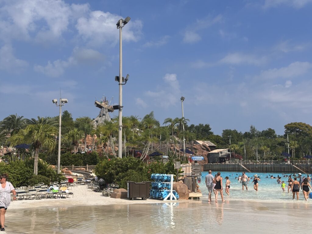 Breakdown Of All the New & Returning Disney World Resort Guest Perks for 2026 4 Breakdown Of All the New & Returning Disney World Resort Guest Perks for 2026 3