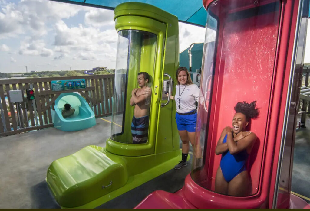 Make a Splash: The Top 10 Outdoor Water Parks You Need to Visit in the US! 10 Top 10 Outdoor Water Parks