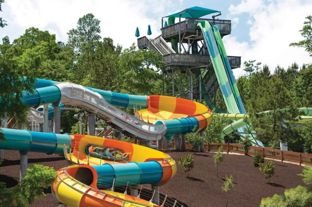 Make a Splash: The Top 10 Outdoor Water Parks You Need to Visit in the US! 9 Top 10 Outdoor Water Parks
