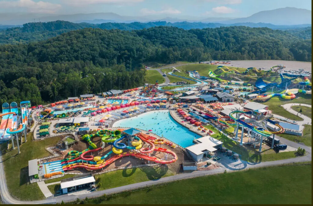 Make a Splash: The Top 10 Outdoor Water Parks You Need to Visit in the US! 8 Top 10 Outdoor Water Parks
