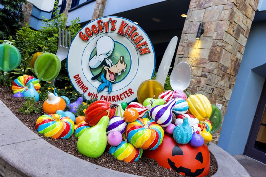 Spooktacular Guide to 2025 Halloween Time at Disneyland 14 Spooktacular Guide to 2025 Halloween Time at Disneyland 6