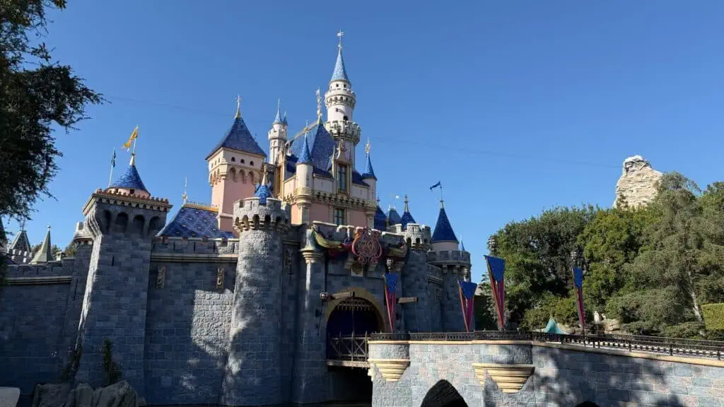 Our Favorite Places to Eat in Disneyland 2025 Edition 1 Places to eat