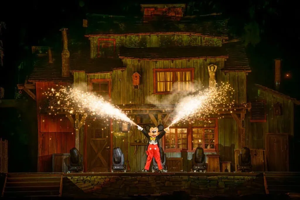 Our Favorite Places to Eat in Disneyland 2025 Edition 9 Our Favorite Places to Eat in Disneyland 2025 Edition 8