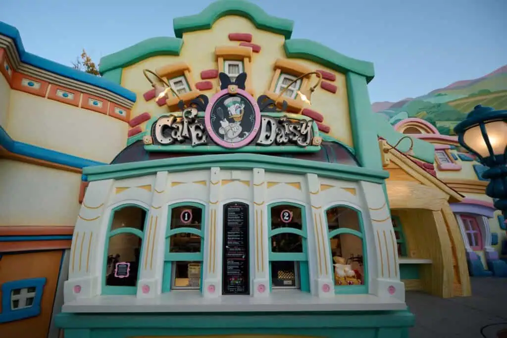 Our Favorite Places to Eat in Disneyland 2025 Edition 13 Our Favorite Places to Eat in Disneyland 2025 Edition 12