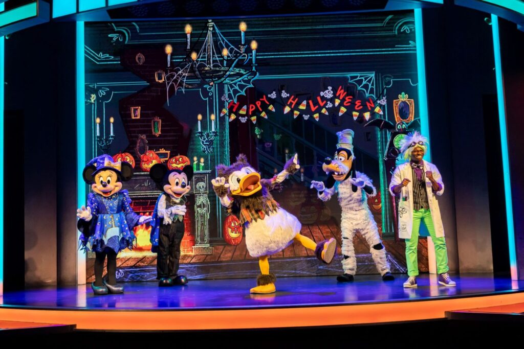 Where to Find Your Favorite Characters During Halloween Time at Disneyland 4 Where to Find Your Favorite Characters During Halloween Time at Disneyland 3