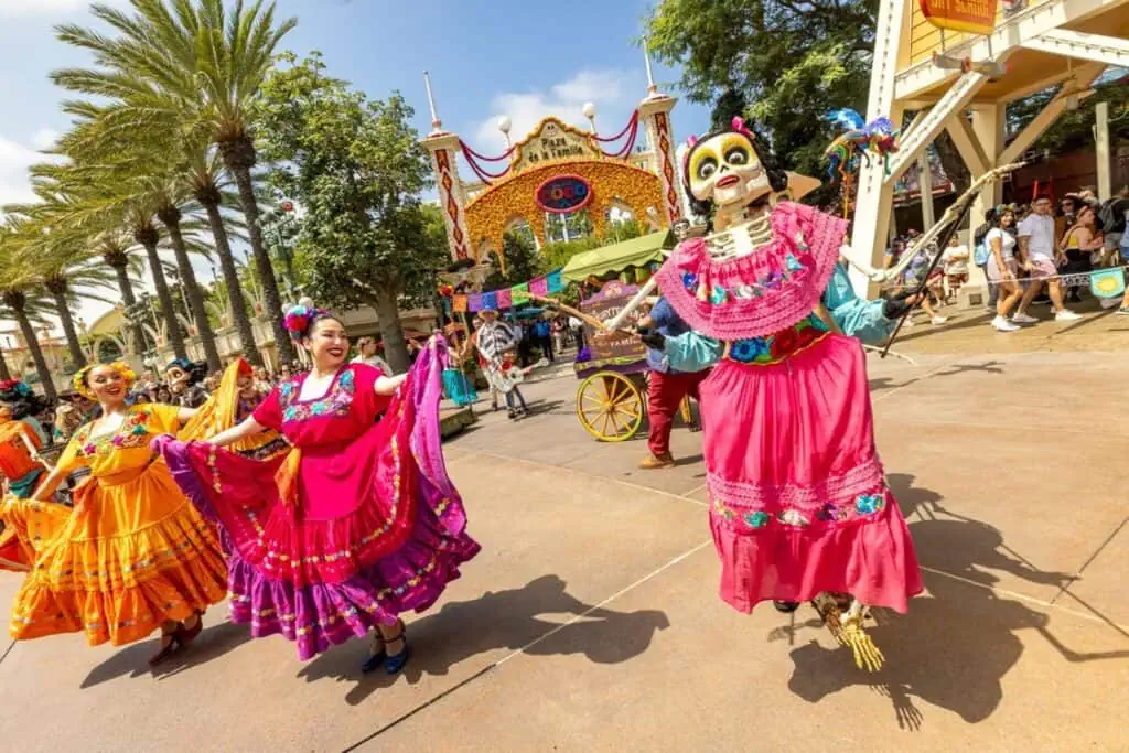 Where to Find Your Favorite Characters During Halloween Time at Disneyland 5 Where to Find Your Favorite Characters During Halloween Time at Disneyland 4