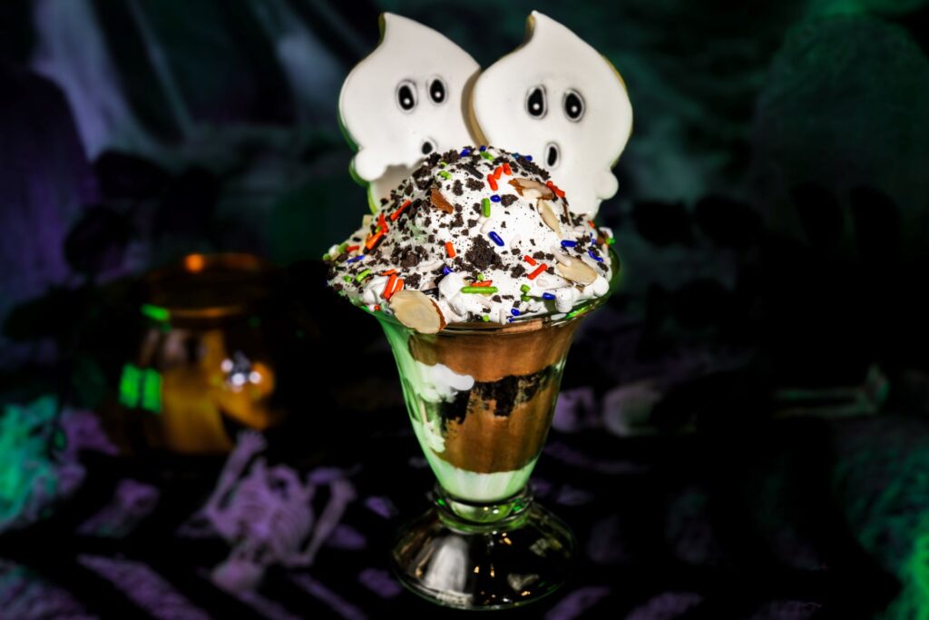 Mickey's Not-So-Scary Halloween Party: Your Guide to All the Ghoulishly Good Eats 6 Mickey's Not-So-Scary Halloween Party: Your Guide to All the Ghoulishly Good Eats 5