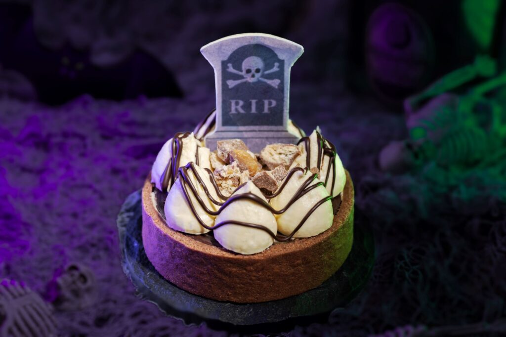 Mickey's Not-So-Scary Halloween Party: Your Guide to All the Ghoulishly Good Eats 18 Mickey's Not-So-Scary Halloween Party: Your Guide to All the Ghoulishly Good Eats 16