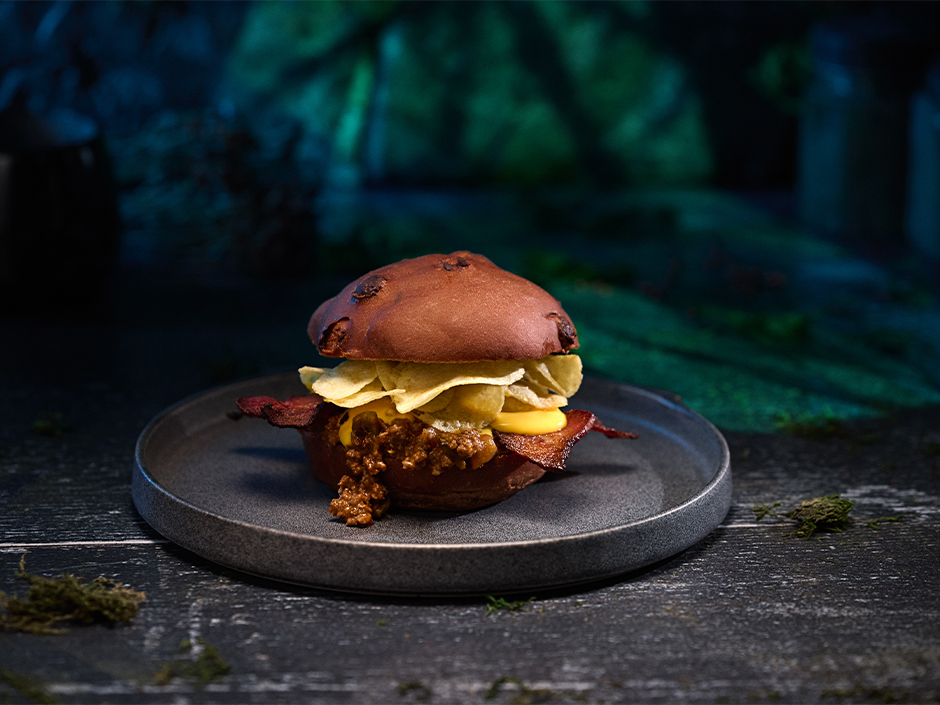 Top Foods and Drinks to Try at Halloween Horror Nights 2025 7 Top Foods and Drinks to Try at Halloween Horror Nights 2025 6
