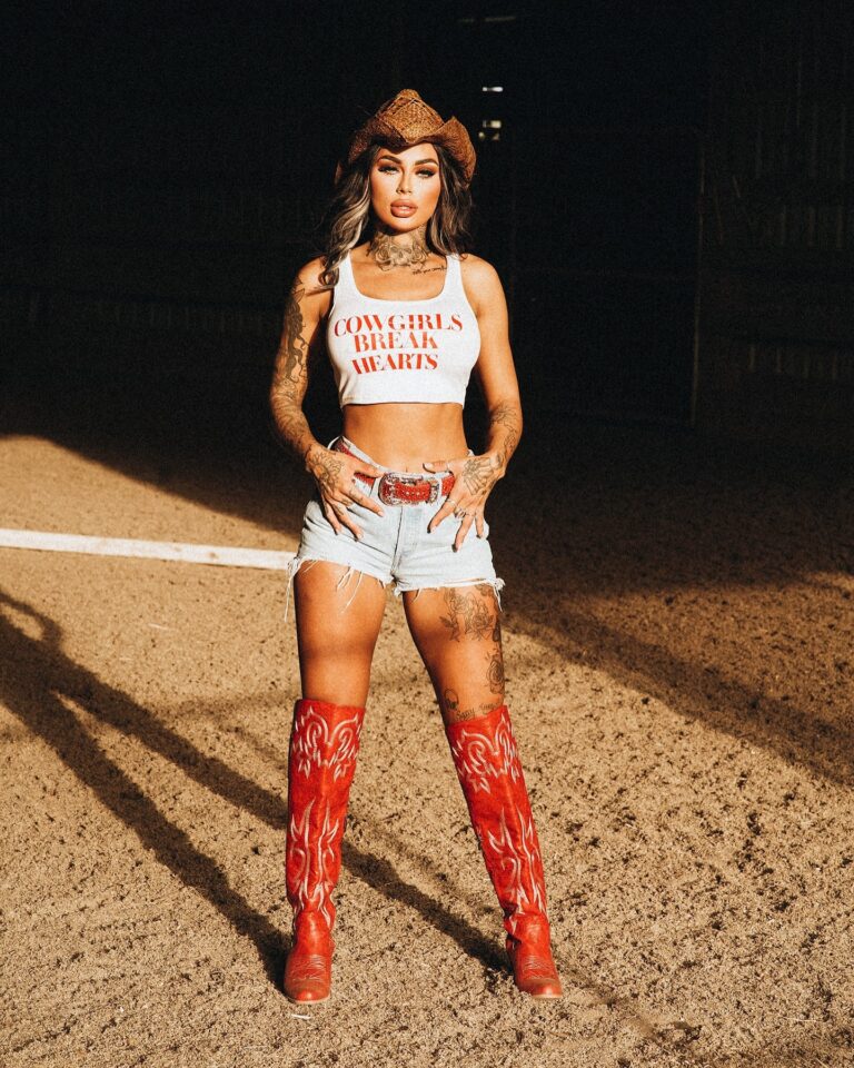 Baddie Cowgirl Outfits