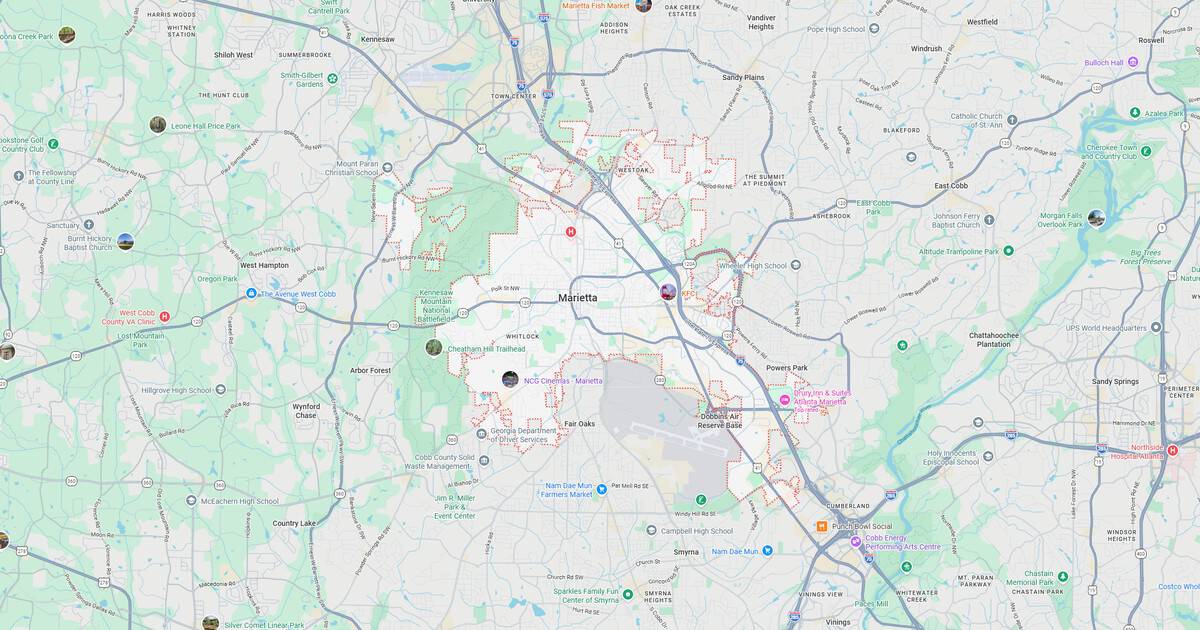 Map of Minneapolis showing neighborhoods, streets, and public transportation routes.