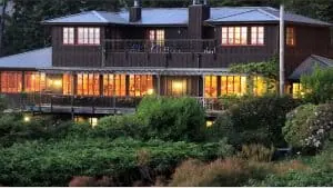 Stanford Inn beauty photo