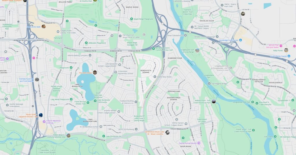 Map of Mountain View showing parks, lakes, and major roads in the city.