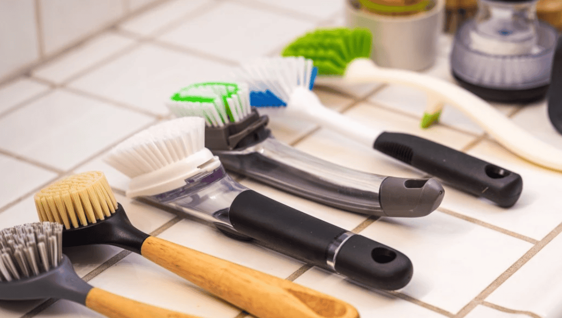 8 Eco-Friendly Dish Brushes You’ll Love