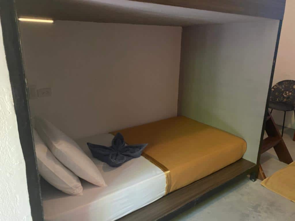 DIGITAL NOMAD ROOM 6