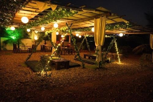 Marine Uana Cafe, דורמס צעיר בגוקרנה - איסטקארד
