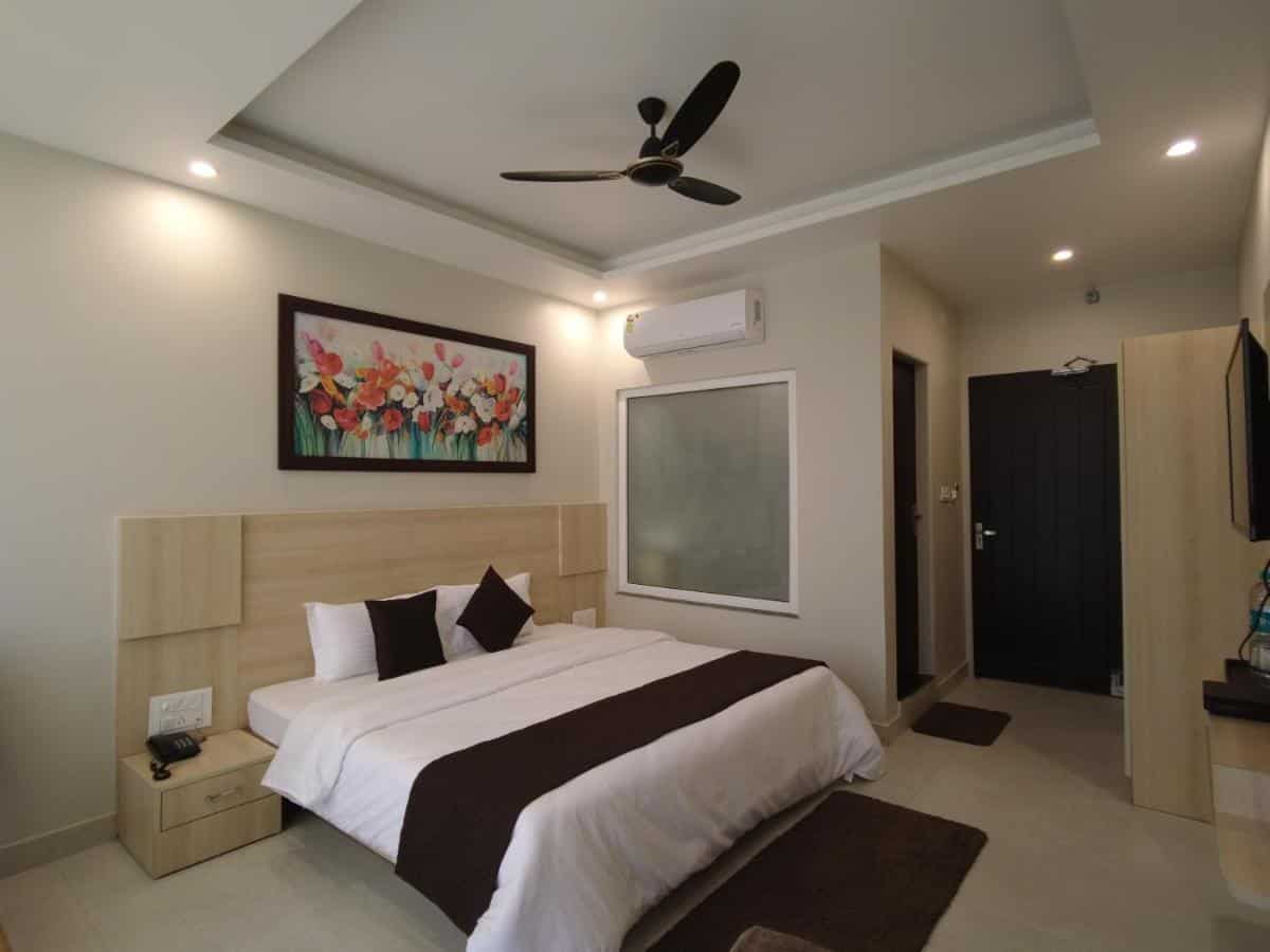 Punyah Residency – חדרים נוחים ברישיקש – איסטקארד