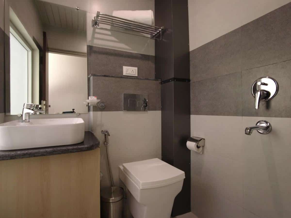 Punyah Residency – חדרים נוחים ברישיקש – איסטקארד