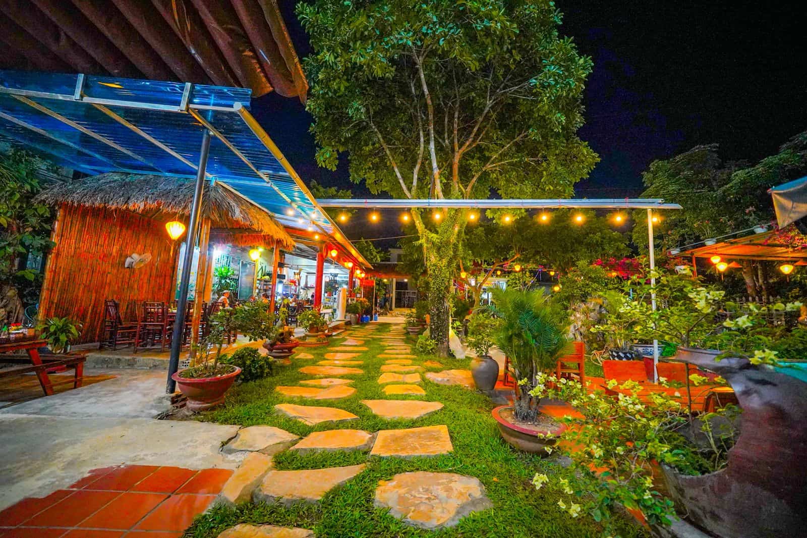 Tuan Garden House הוסטטלים בפונג נה איסטקארד