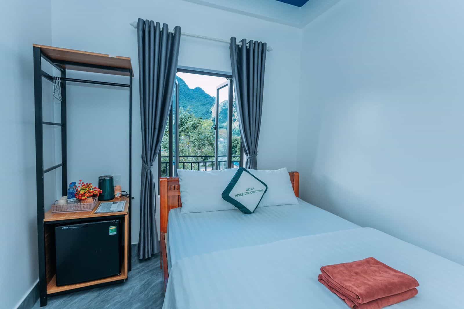 Green Riverside Cosy Home איסטקארד