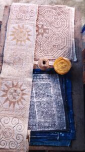 סדנת יצירה מסורתית של המונג אטרקציות בסאפה איסטקארד